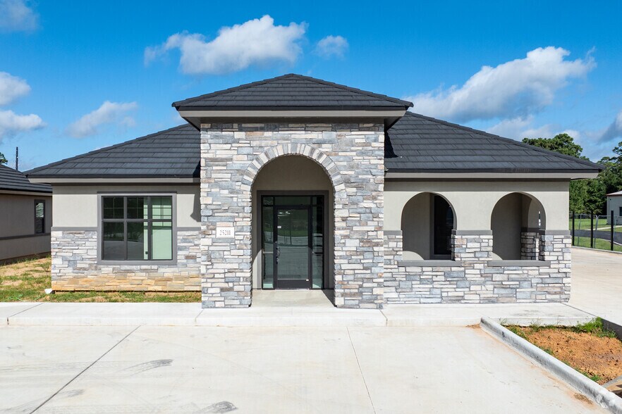 Primary Photo Of 25201 FM 2978 Rd, Tomball Medical For Sale