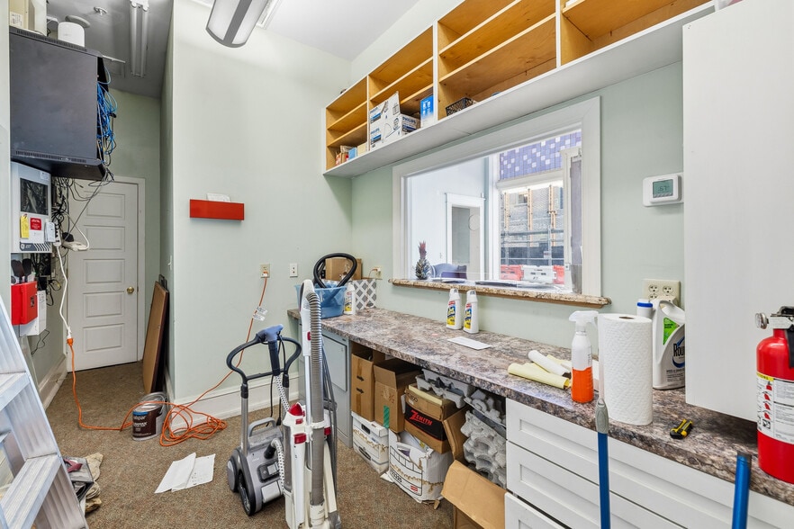More Photos Of 1710 N 19th St, Tampa Office For Sale