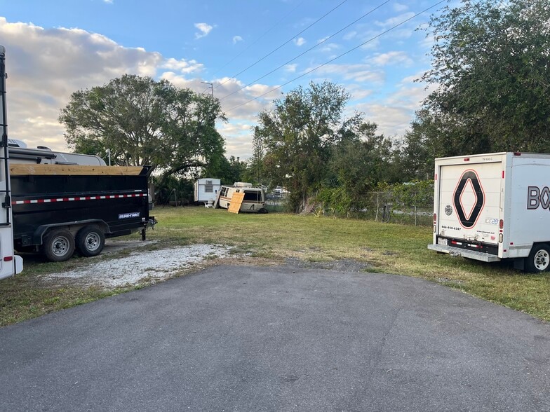 More Photos Of 5275 95th St N, Saint Petersburg Warehouse For Sale