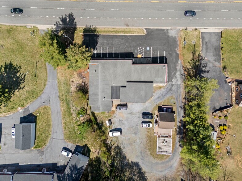 More Photos Of 2503 Jefferson Hwy, Waynesboro Freestanding For Lease