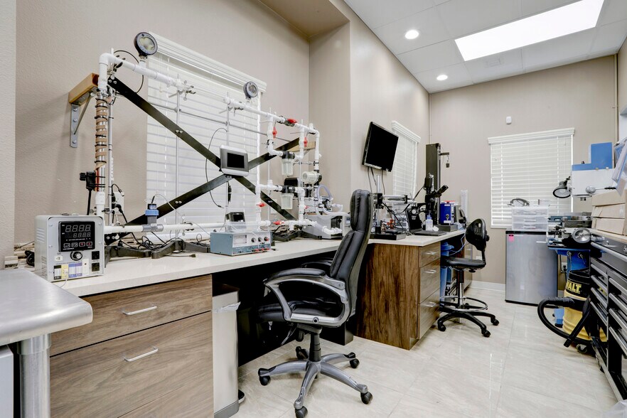 More Photos Of 12234 Shadow Creek Parkway, Pearland Medical For Lease