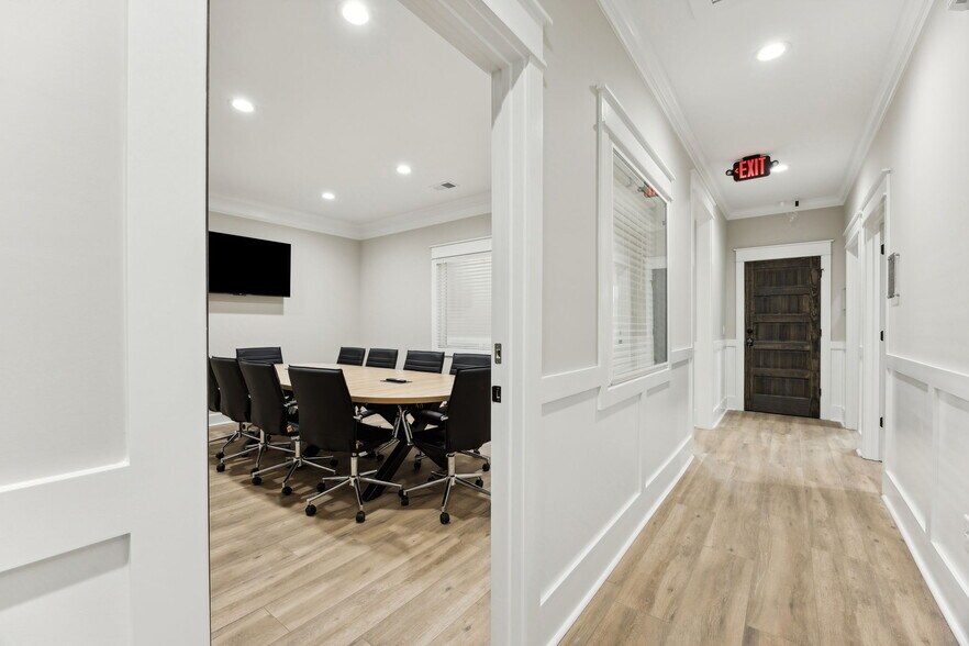 More Photos Of 122 Hawthorn Ln, Saint Marys Office For Lease
