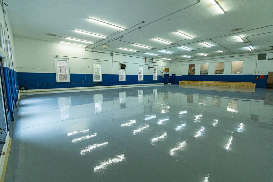 More Photos Of 1434 Farrington Rd, Apex Light Manufacturing For Sale
