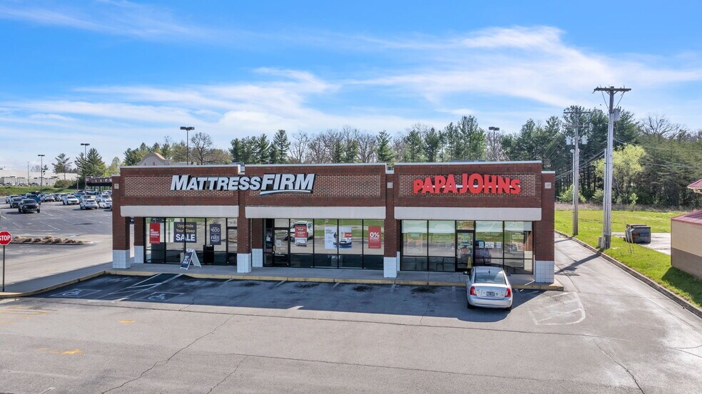 More Photos Of 2500 N Main St, Crossville Unknown For Lease