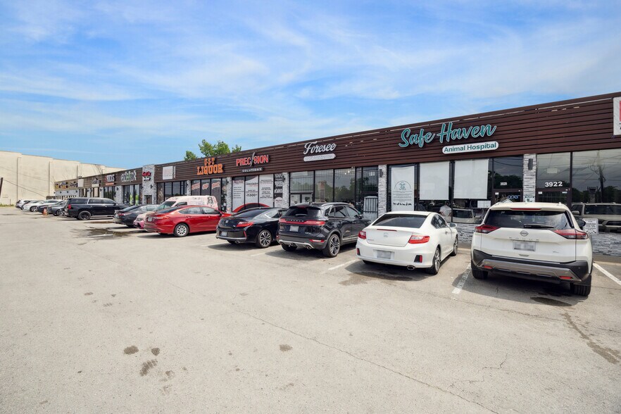 More Photos Of 3922-3936 Old Spanish Trl, Houston Unknown For Lease