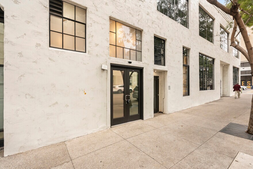 More Photos Of 302-390 11th Ave, San Diego Apartments For Sale
