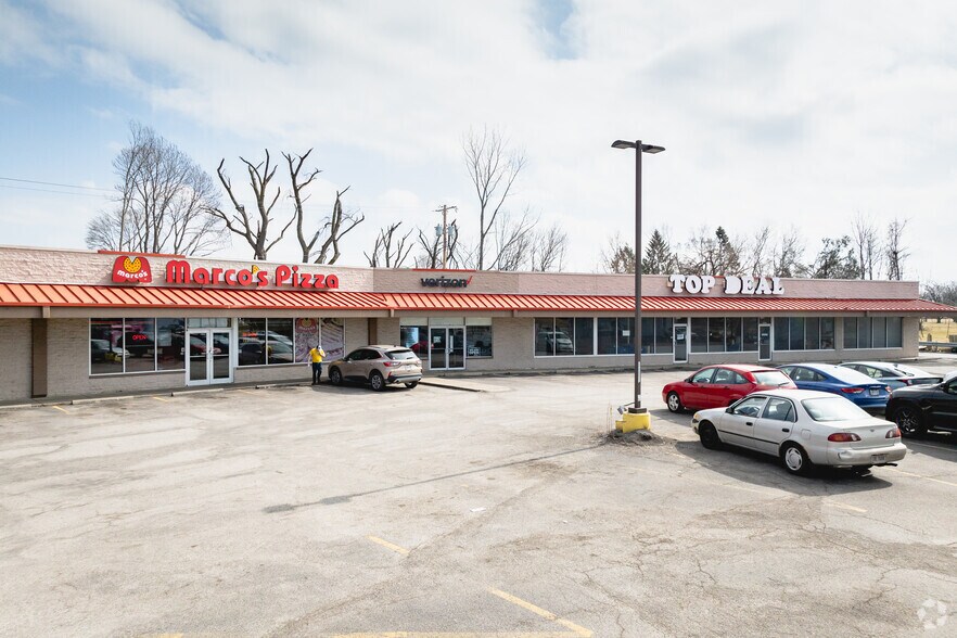 More Photos Of 2040 Ottawa River Rd, Toledo Freestanding For Sale