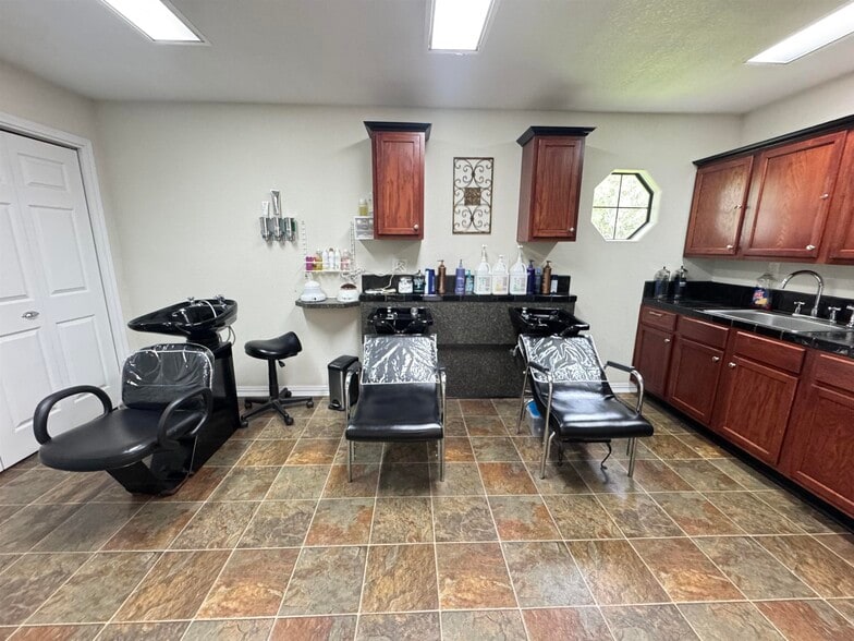 More Photos Of 2567 Highway 365, Port Arthur Storefront Retail Office For Sale