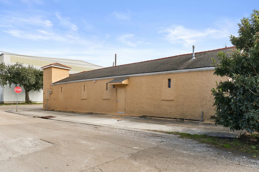 More Photos Of 3140 Jackson Ave, New Orleans Religious Facility For Sale