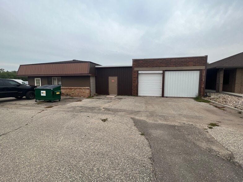 More Photos Of 603 Cornell Ave, Big Stone City Office For Sale