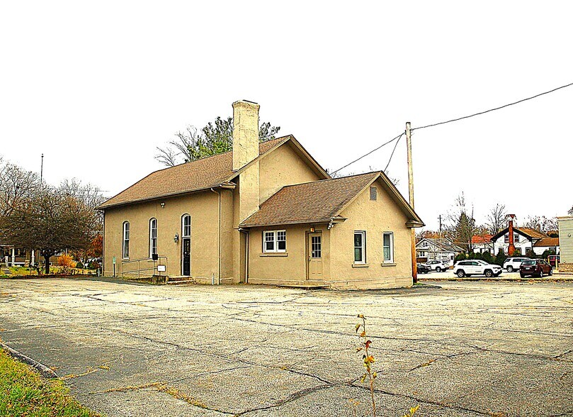 More Photos Of 9722 Columbia Rd, Olmsted Falls Flex For Sale