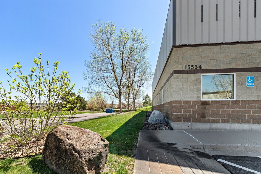 More Photos Of 15534 E Hinsdale Cir, Centennial Light Distribution For Lease