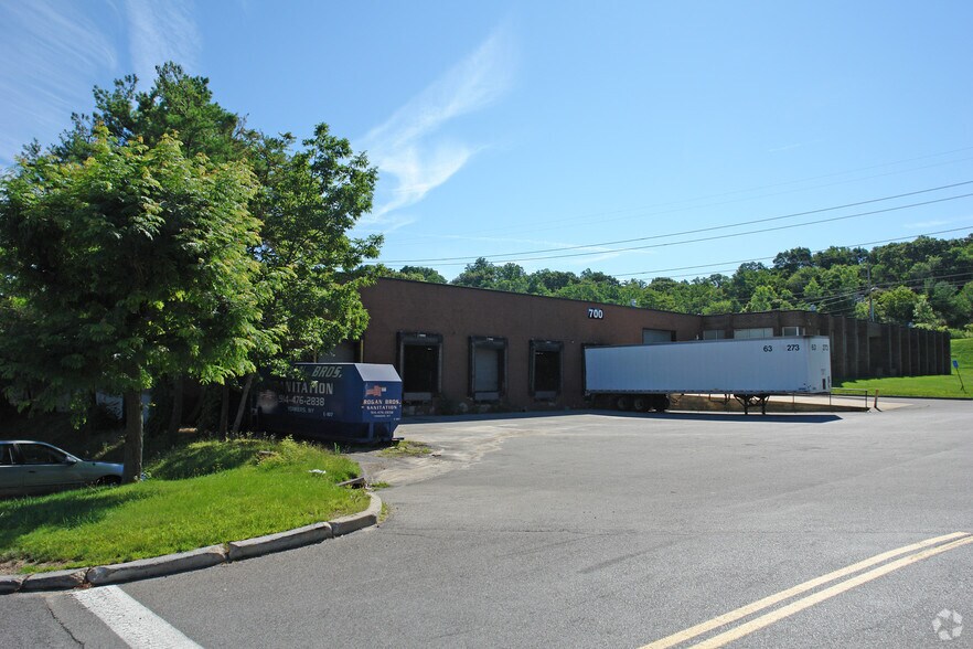 More Photos Of 700 Executive Blvd, Elmsford Manufacturing For Lease