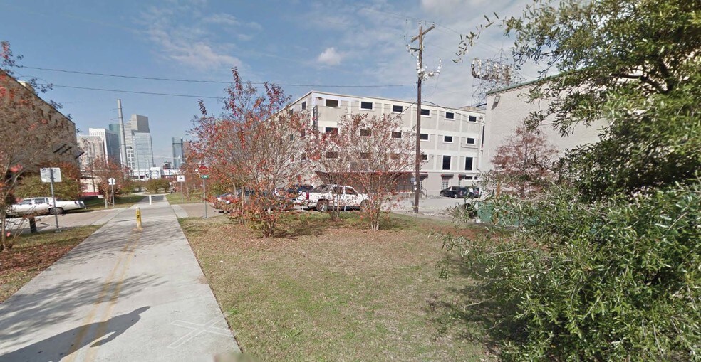 More Photos Of 812 Live Oak St, Houston Office For Sale