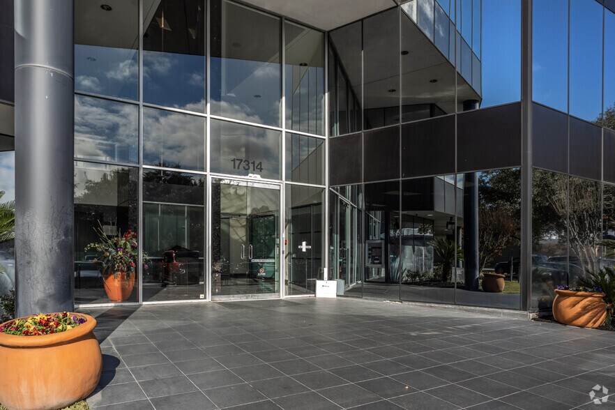 More Photos Of 17314 State Highway 249, Houston Unknown For Lease