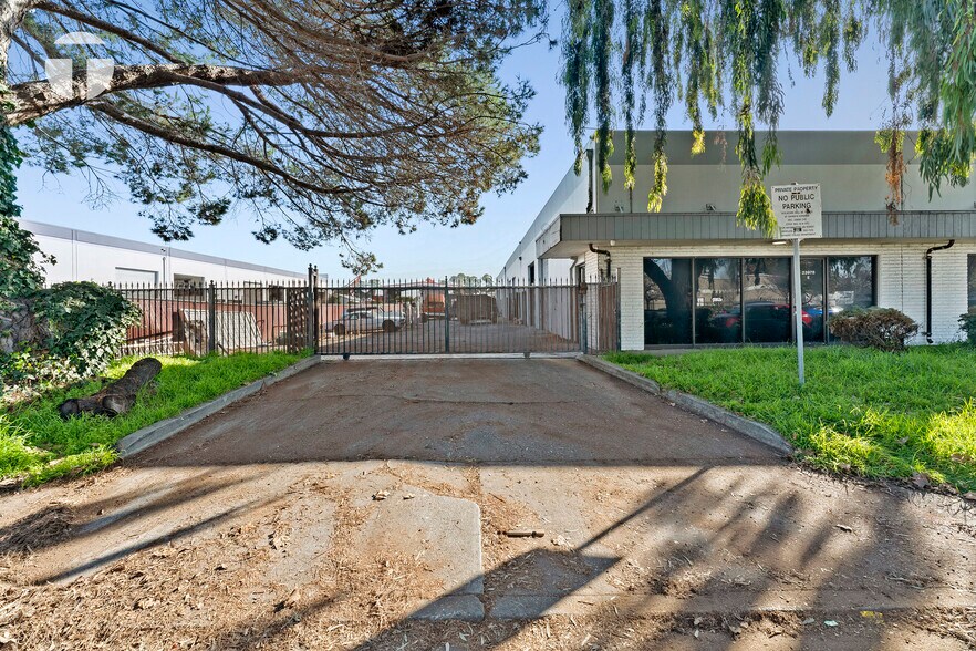 More Photos Of 23978 Connecticut St, Hayward Warehouse For Sale