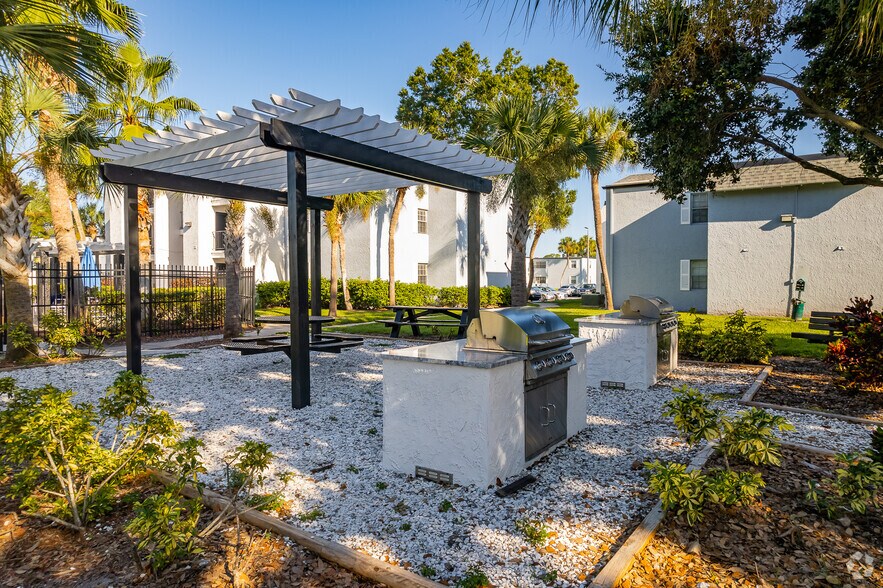 More Photos Of 7315 W Hanna Ave, Tampa Apartments For Sale