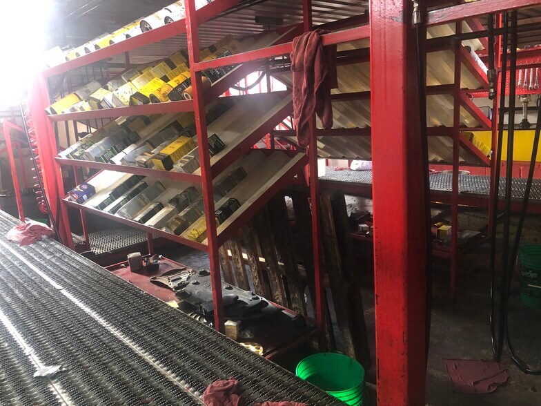 More Photos Of 12250 S Gessner Dr, Houston Auto Repair For Sale