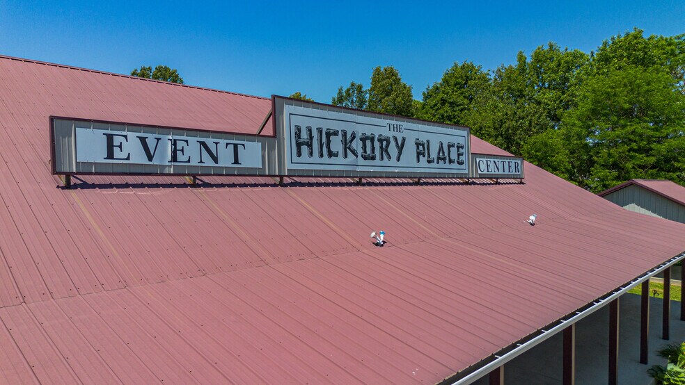 More Photos Of 71 Commerce St, Hickory Supermarket For Sale