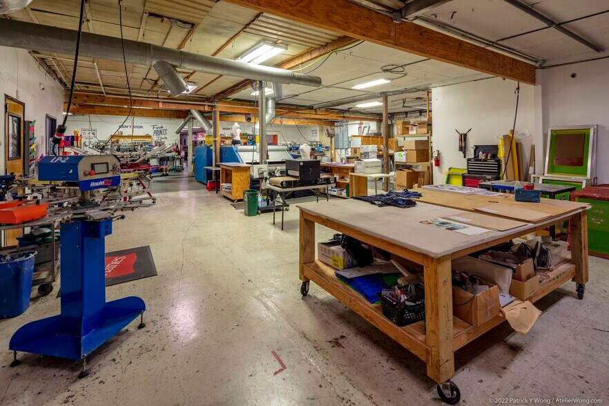 More Photos Of 705 Wallingford Bend, Austin Light Distribution For Lease