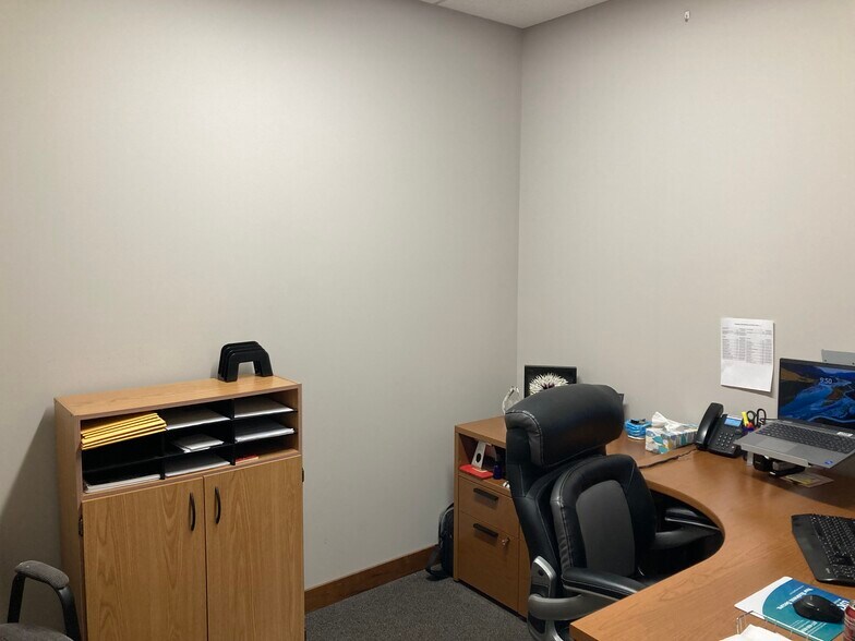 More Photos Of 309 W Superior St, Duluth Storefront For Sale