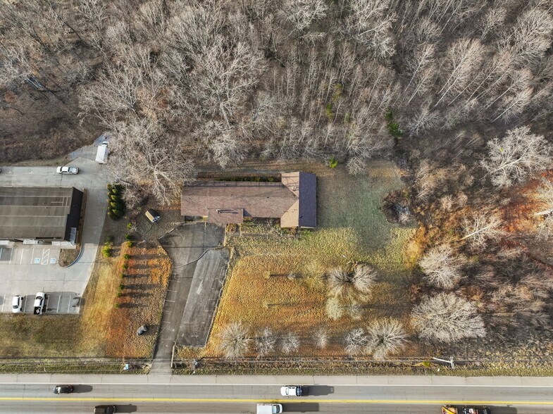 More Photos Of 2425 Highway 41A Byp, Clarksville Light Distribution For Sale