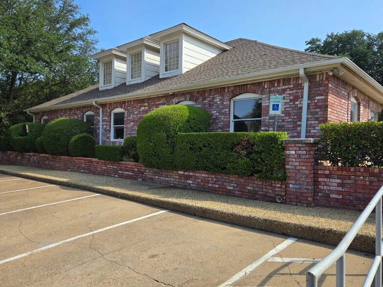 More Photos Of 431 Omega Dr, Arlington Office For Lease