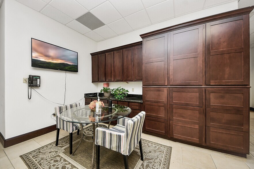 More Photos Of 4610 Riverstone Blvd, Missouri City Medical For Sale