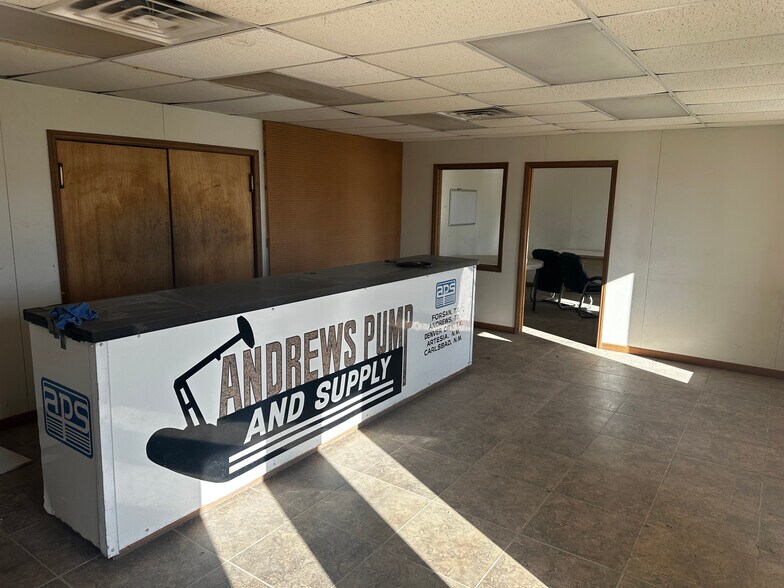 More Photos Of 601 Rex, Forsan Industrial For Sale