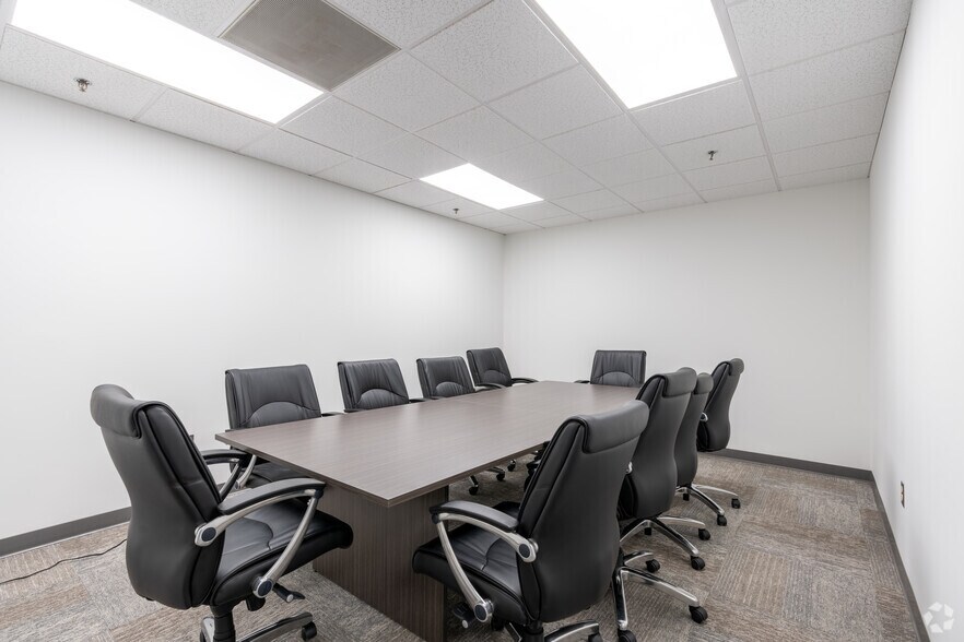 More Photos Of 2809 Emerywood Pky, Richmond Office For Lease