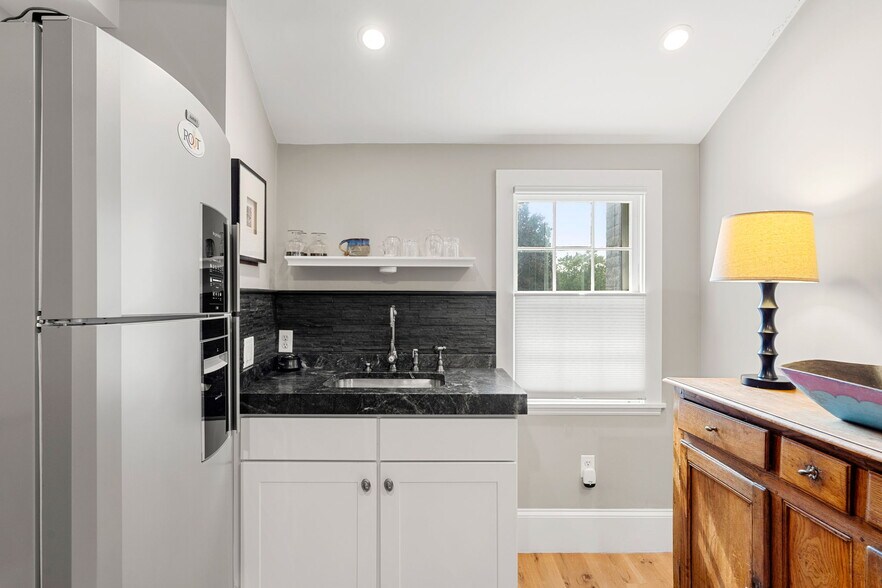 More Photos Of 314 Essex St, Salem Specialty For Sale