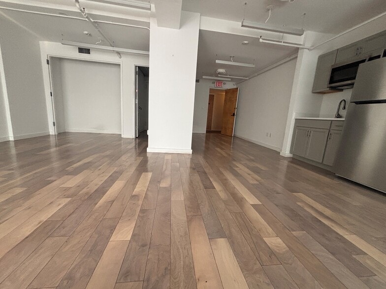 More Photos Of 120 E 56th St, New York Office For Lease