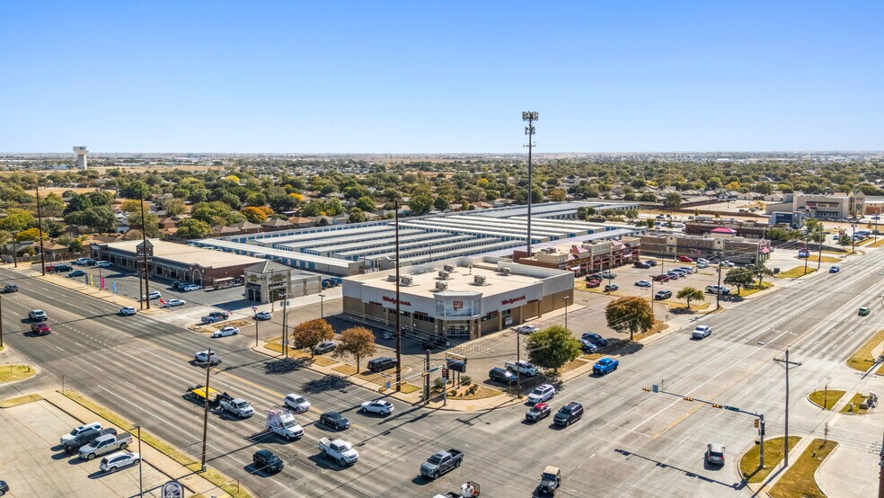 More Photos Of 2417 82nd St, Lubbock Drugstore For Sale