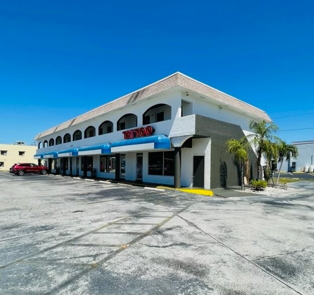 More Photos Of 3937-3957 Broadway Ave, Fort Myers Storefront Retail Residential For Sale