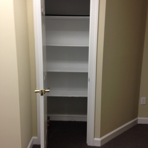 More Photos Of 181 Wind Chime Ct, Raleigh Office For Lease