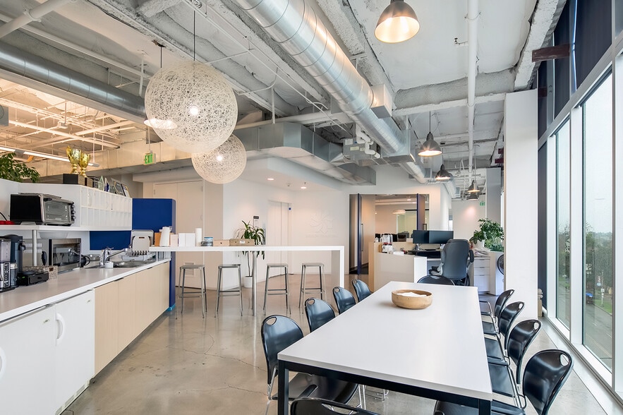 More Photos Of , Long Beach Office For Sale