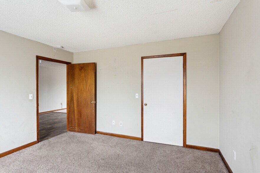 More Photos Of 124 Evergreen Trl, Cartersville Apartments For Sale