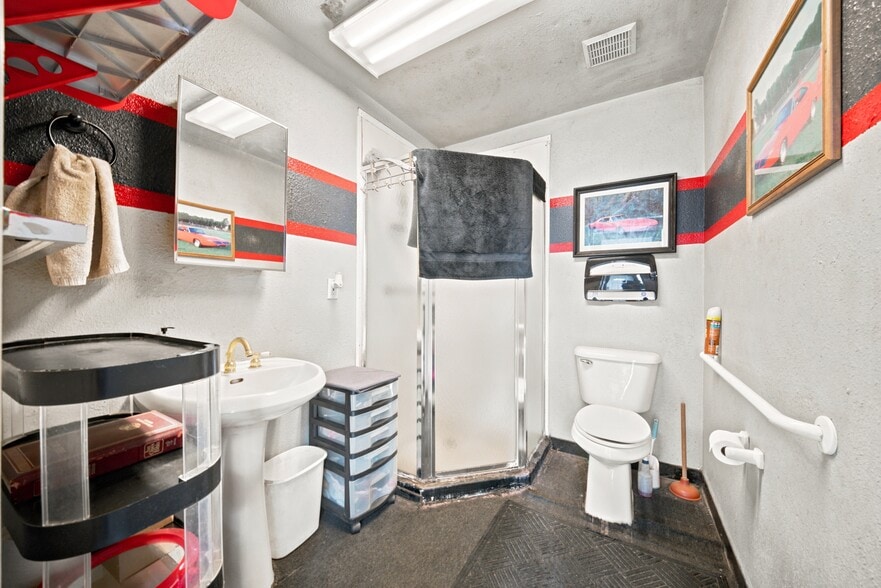 More Photos Of 3725 Pine St, Rocklin Auto Repair For Sale