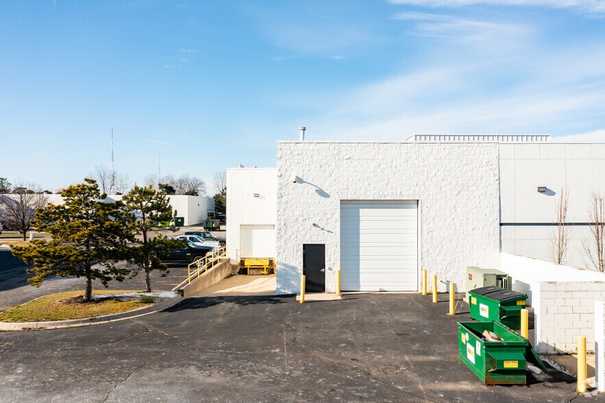 More Photos Of 41280 Bridge St, Novi Research And Development For Lease