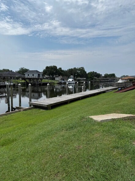 More Photos Of 4632 Pontchartrain Dr, Slidell Flex For Sale