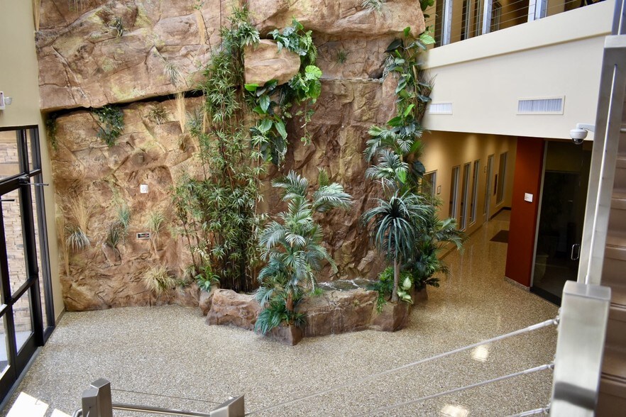 More Photos Of 5010 E Warner Rd, Phoenix Office For Lease