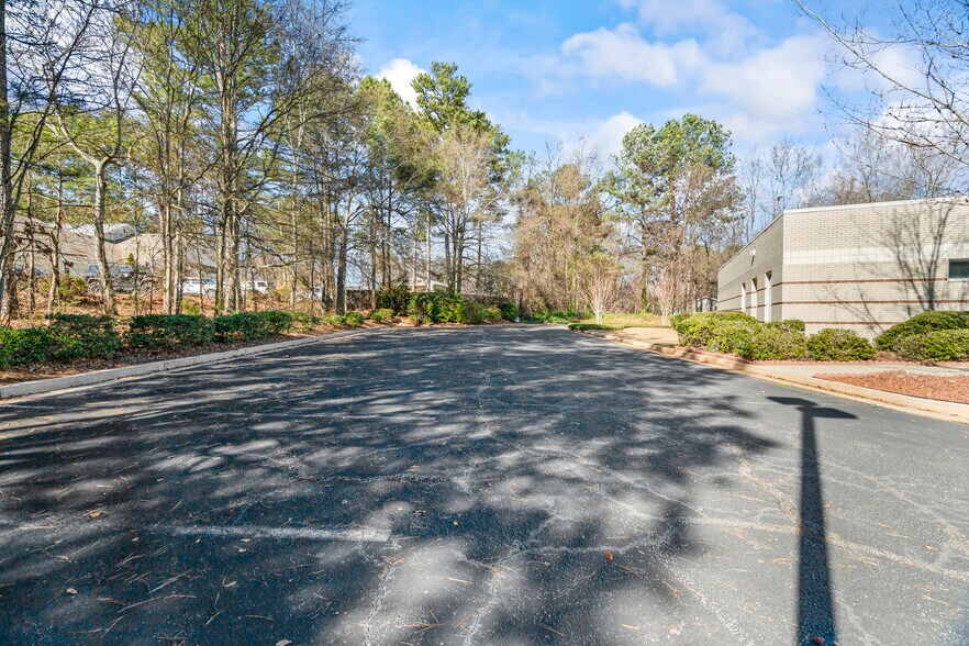 More Photos Of 170 Cardiology Pl, Commerce Healthcare For Lease