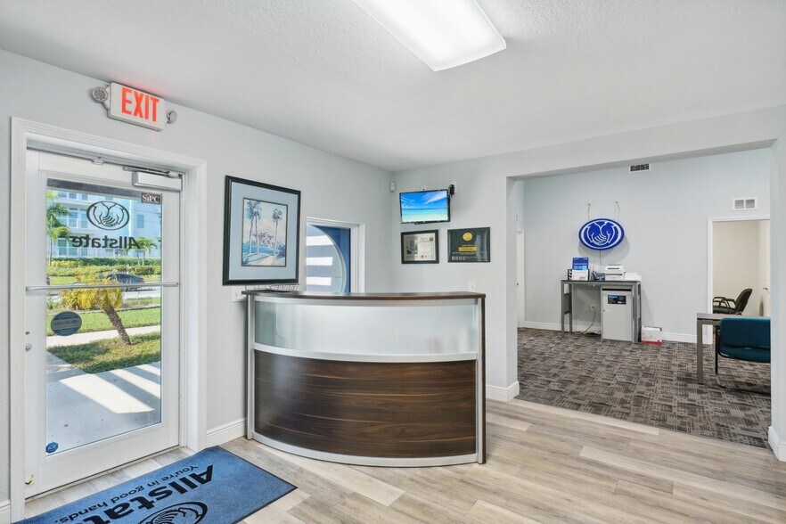 More Photos Of 3209 30th Ave S, Saint Petersburg Office For Lease