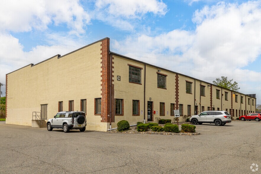 More Photos Of 9 Whippany Rd, Whippany Unknown For Lease
