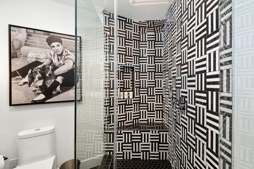 More Photos Of 120 W Vereda Sur, Palm Springs Hotel For Sale
