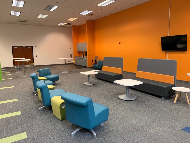 More Photos Of 401 34th St, Bakersfield Manufacturing For Lease