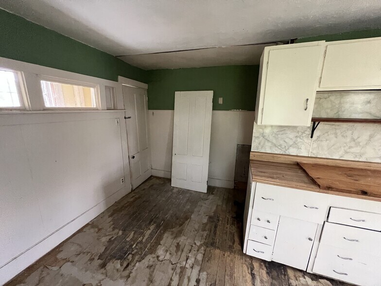 More Photos Of 271 Main St, Union Apartments For Sale