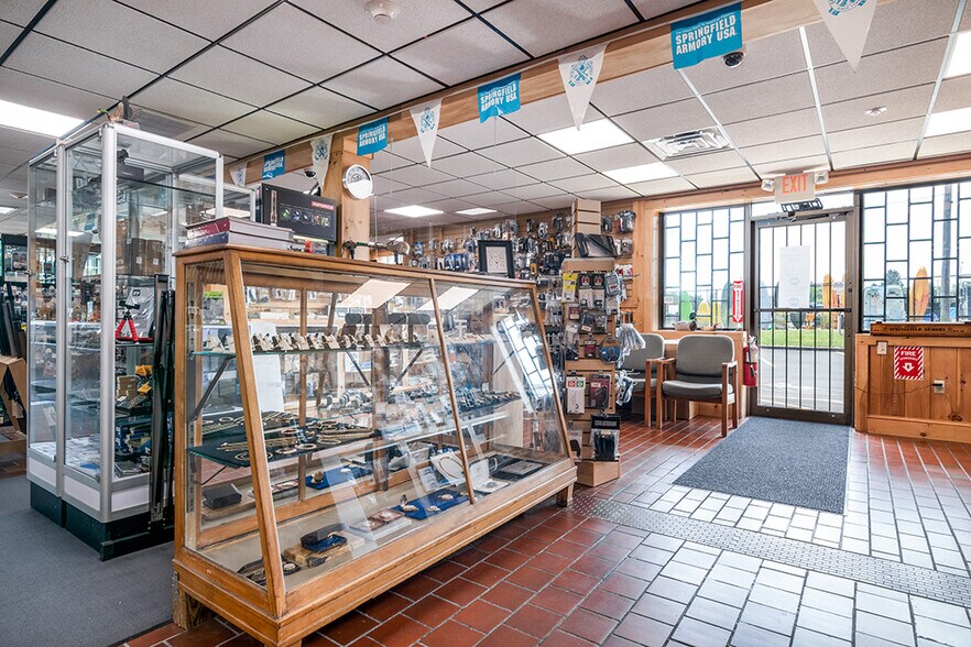 More Photos Of 6595 Post Rd, North Kingstown Fast Food For Sale