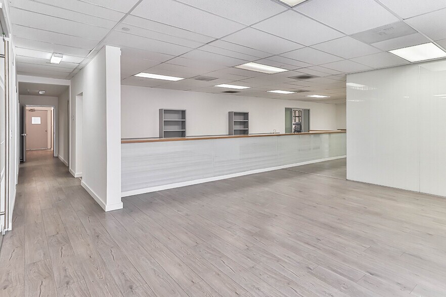 More Photos Of 7410-7428 Bellaire Ave, North Hollywood Warehouse For Sale