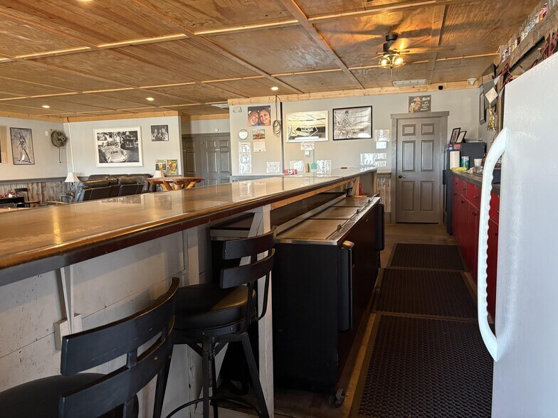 More Photos Of 3071 Jacob rd, Jacob Bar For Sale